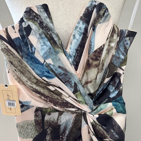 Katie May Finn Leafy Column Gown - Picture 16 of 16